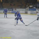 VIDEO: Grofe, vypadni, přivítali fanoušci nového trenéra HC Tábor. Kohouti se po výhře nad Vrchlabím vrátili do čela ligy