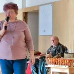 Cválej a skákej s plyšovým koněm na tyči! Hobbyhorsing dorazil z Finska a frčí