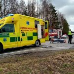 Při nehodě u Závišína se zranili tři lidé. Mladého muže transportoval do nemocnice vrtulník