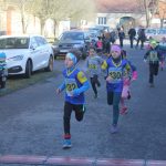 Žďárský útěk letos přivítal i běžce v maskách