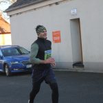 Žďárský útěk letos přivítal i běžce v maskách