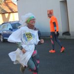 Žďárský útěk letos přivítal i běžce v maskách