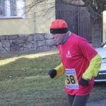 Žďárský útěk letos přivítal i běžce v maskách