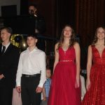 I přes výpadek proudu si cehničtí deváťáci svůj večer užili