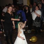 I přes výpadek proudu si cehničtí deváťáci svůj večer užili