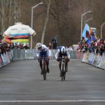 Češi medaili ve štafetách nezískali a brali až 6. místo. Zlaté medaile si pověsili na krk Francouzi