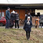 Dražický rybník Na Suchých byl mokrý až až. Do vody šlo jedenáct otužilců