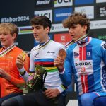 Česká reprezentace vybojovala na MS v cyklokrosu první medaili! Junior Kryštof Bažant získal bronz