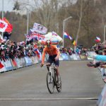 Česká reprezentace vybojovala na MS v cyklokrosu první medaili! Junior Kryštof Bažant získal bronz
