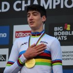 Česká reprezentace vybojovala na MS v cyklokrosu první medaili! Junior Kryštof Bažant získal bronz