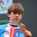 Česká reprezentace vybojovala na MS v cyklokrosu první medaili! Junior Kryštof Bažant získal bronz