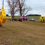Vážná nehoda na Strakonicku. Řidiče transportoval do nemocnice vrtulník