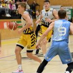 Sršni proti sešívkám nezaváhali! Výhru řídil 33 body Martin Svoboda