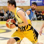 Sršni proti sešívkám nezaváhali! Výhru řídil 33 body Martin Svoboda