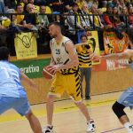 Sršni proti sešívkám nezaváhali! Výhru řídil 33 body Martin Svoboda