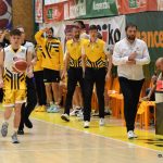 Sršni proti sešívkám nezaváhali! Výhru řídil 33 body Martin Svoboda