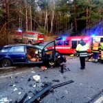 AKTUALIZOVÁNO: Při vážné nehodě u Lipna nad Vltavou se zranilo šest lidí, z toho tři děti