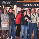Na Pivních slavnostech v Táboře se hlasuje. Nejlepší tácek má Pivovar Obora, nejlepší sklo Bernard. Kdo vyhraje soutěž o nejlepší pivo?