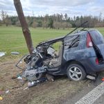 AKTUALIZOVÁNO: Při nehodě u Sedlice se zranili tři lidé. Policie pátrá po řidiči dodávky