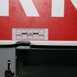 Zloděj chtěl krást zboží z boxů. Byly prázdné, škoda jde přesto do desítek tisíc