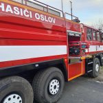 V Oslově se pyšní novou hasičskou cisternou Tatra. Stará Škoda 706 ještě poslouží na Rakovnicku
