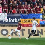 Dynamo se kouslo samo. Sparta vyhrála vyrovnaný duel po chybě Janáčka