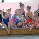 Gymnastky Sokola předvedly sestavy rodičům a kamarádům