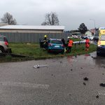 Při nehodě tří aut v Kaplici se zranili čtyři lidé. Jednu ženu transportoval do nemocnice vrtulník
