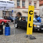 Na soutěž historických aut 0 106 Jihočeským krajem dorazilo 41 posádek