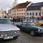 Na soutěž historických aut 0 106 Jihočeským krajem dorazilo 41 posádek