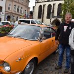 Na soutěž historických aut 0 106 Jihočeským krajem dorazilo 41 posádek