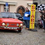 Na soutěž historických aut 0 106 Jihočeským krajem dorazilo 41 posádek