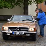 Na soutěž historických aut 0 106 Jihočeským krajem dorazilo 41 posádek