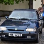 Na soutěž historických aut 0 106 Jihočeským krajem dorazilo 41 posádek