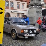 Na soutěž historických aut 0 106 Jihočeským krajem dorazilo 41 posádek