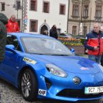 Na soutěž historických aut 0 106 Jihočeským krajem dorazilo 41 posádek
