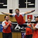 Zaplněná sportovní hala v Milevsku sledovala ukázky sletových skladeb. Sokolská akademie i letos nadchla publikum