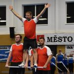 Zaplněná sportovní hala v Milevsku sledovala ukázky sletových skladeb. Sokolská akademie i letos nadchla publikum