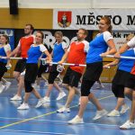 Zaplněná sportovní hala v Milevsku sledovala ukázky sletových skladeb. Sokolská akademie i letos nadchla publikum