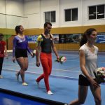 Zaplněná sportovní hala v Milevsku sledovala ukázky sletových skladeb. Sokolská akademie i letos nadchla publikum