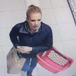 Poznáváte ženy na fotografiích? Pátrá po nich policie