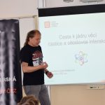 Studenti z Dukelské mohou pozorovat radioaktivní částice přímo ve škole