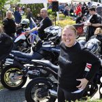 VIDEO: Milevské náměstí zaplnily stovky nablýskaných motorek. Kněží jim tam před sezonou požehnali