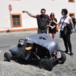 VIDEO: Milevské náměstí zaplnily stovky nablýskaných motorek. Kněží jim tam před sezonou požehnali