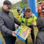 Účastníky akce Slavata triatlon tour potrápil nepříjemný déšť. Děti si na Komoře alespoň zaběhaly