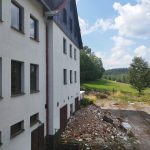 Chátrající hotel Saturn na Prachaticku se možná stane penzionem pro seniory