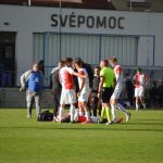 VIDEO: Táborsku chycená penalta proti lídrovi nepomohla. Ze Svépomoci veze Slavia všechny body