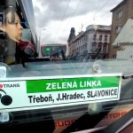 Cyklobusy letos poprvé vyrazily na své trasy. Milovníci kol zamířili na Třeboňsko i Šumavu