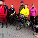 Cyklobusy letos poprvé vyrazily na své trasy. Milovníci kol zamířili na Třeboňsko i Šumavu