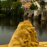 Pískoviště zavedlo veřejnost do jindy nepřístupného areálu venkovního bazénu
